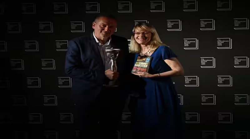 बल्गेरियाई लेखक जॉर्जी गोस्पोडिनोव ने 'टाइम शेल्टर' के लिए अंतर्राष्ट्रीय बुकर पुरस्कार जीता