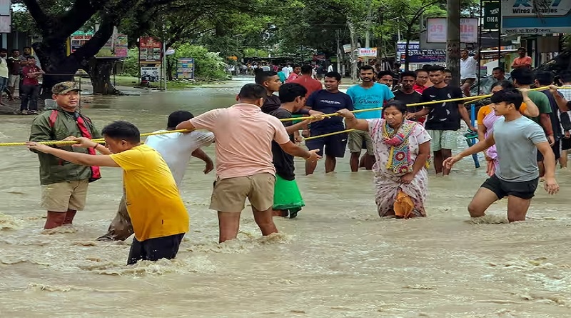 असम में बाढ़ की स्थिति गंभीर, 1.20 लाख से अधिक लोग प्रभावित, 780 गांव जलमग्न