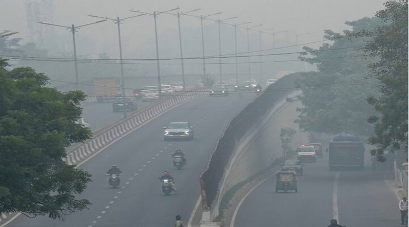 दिल्ली प्रदूषण: शहर में AQI 'बहुत खराब' बना हुआ है, जिससे निवासियों के लिए वायु गुणवत्ता की समस्या जारी है
