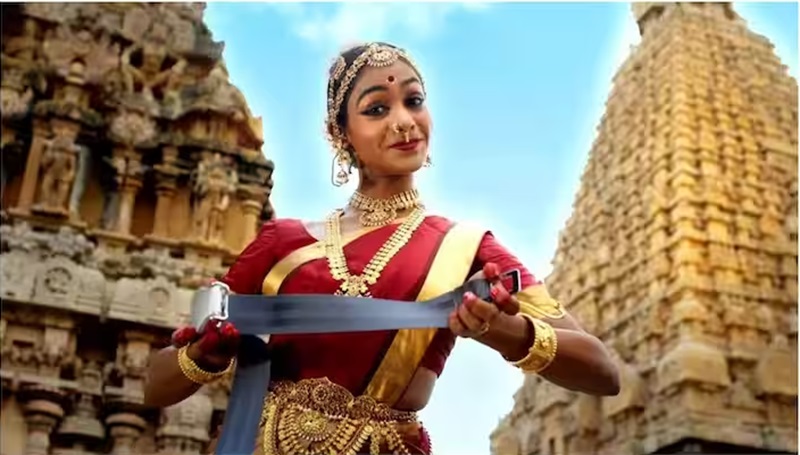 ‘क्लासी’: भारतीय नृत्य शैलियों का जश्न मनाते हुए एयर इंडिया का नया इनफ्लाइट सेफ्टी वीडियो वायरल हो गया। घड़ी