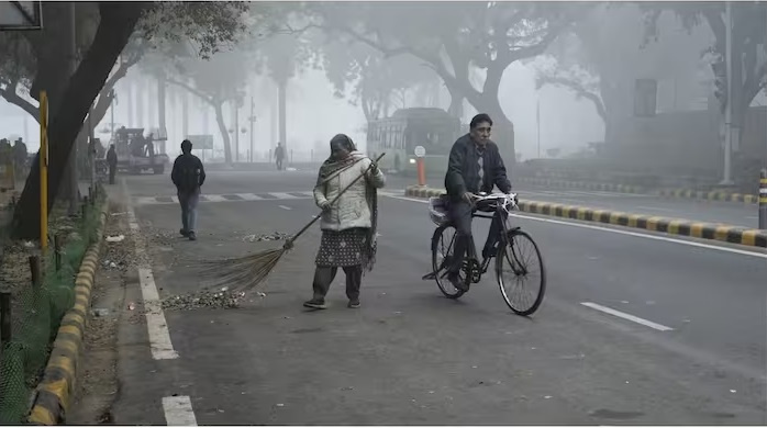 Delhi Weather Update: आईएमडी का पूर्वानुमान है कि राजधानी में आसमान साफ ​​रहेगा, न्यूनतम तापमान 6 डिग्री सेल्सियस के आसपास रहेगा